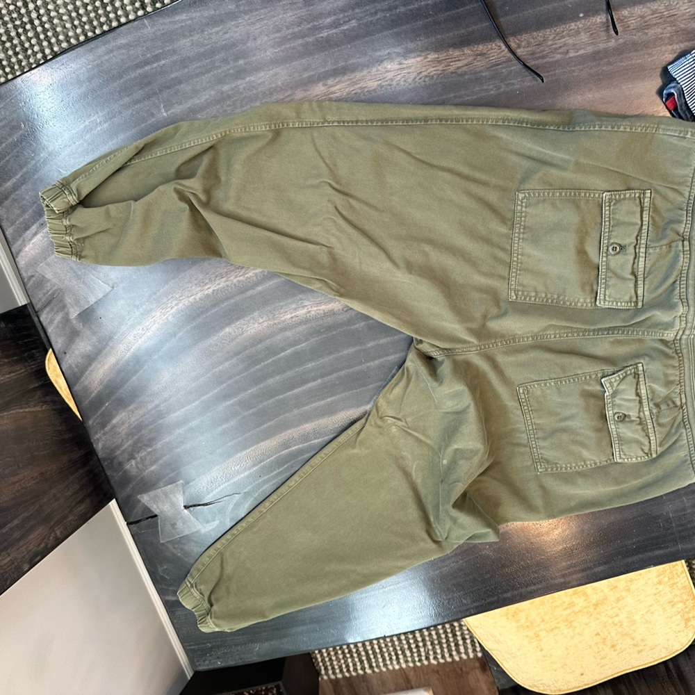 Joggers - Picture 2 of 3